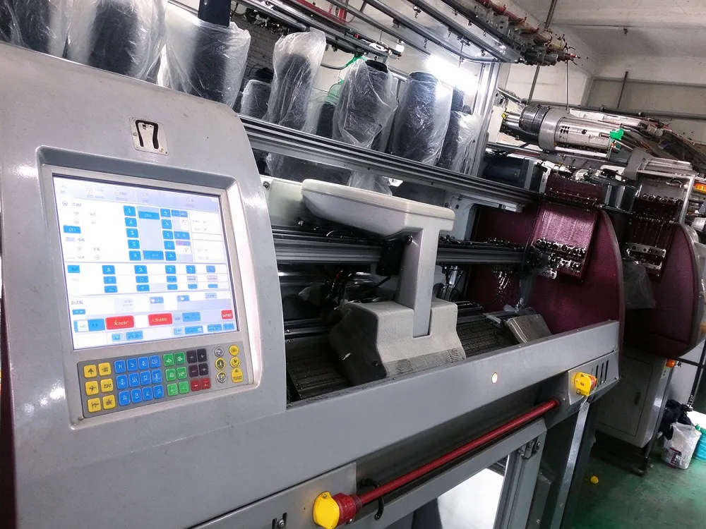 Weaving center imported flying knitting machine